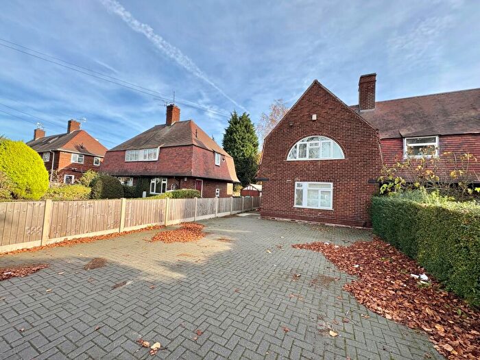5 Bedroom Semi-Detached House To Rent In Western Boulevard, Nottingham, NG8