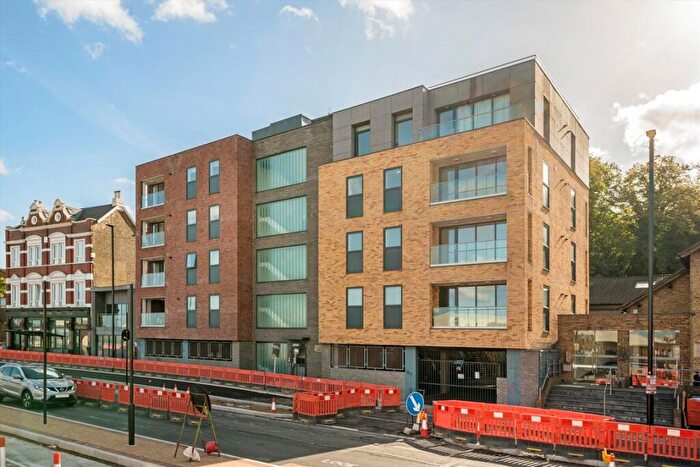 2 Bedroom Flat To Rent In Woolwich Road, Charlton, SE7