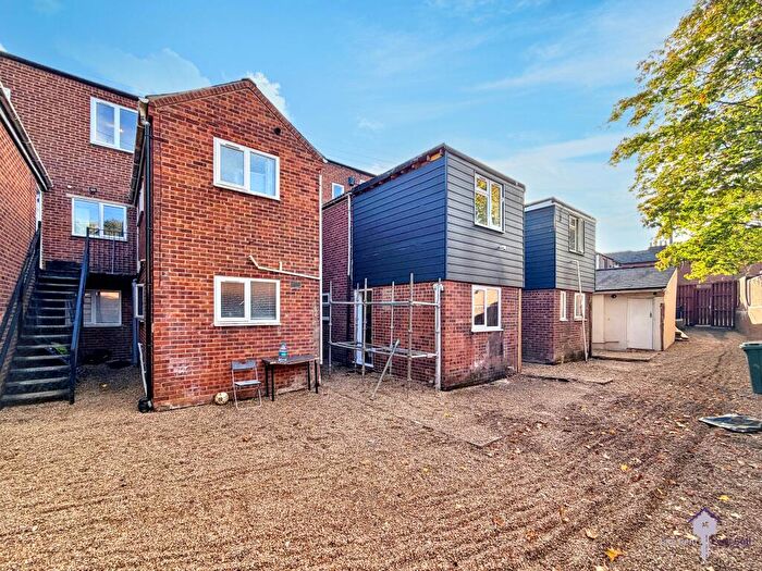 Flat To Rent In Northam Road, Southampton, SO14