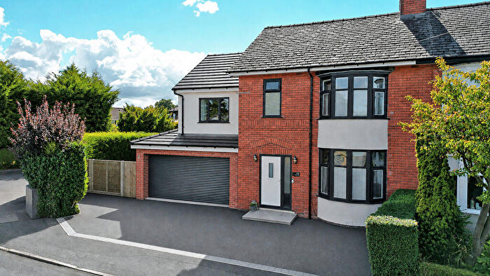 5 Bedroom Semi-Detached House For Sale In Manor Lane, Penwortham, PR1