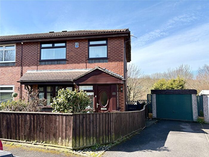 3 Bedroom Semi-Detached House For Sale In Fontwell Lane, Derker, Oldham, OL1