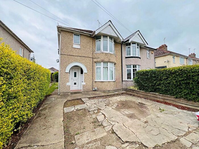 3 Bedroom Semi-Detached House To Rent In Malvern Road, Swindon, SN2