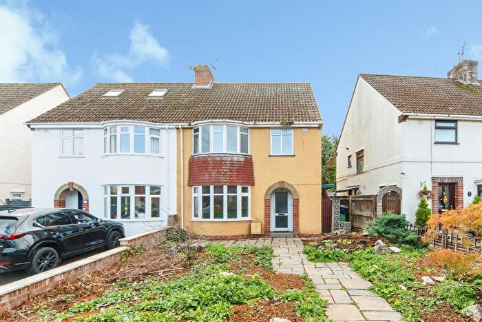 3 Bedroom Semi-Detached House For Sale In Holway Road, Taunton, TA1