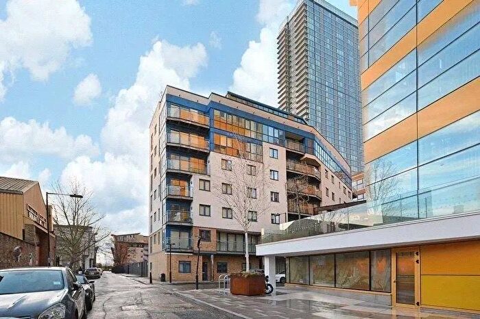 3 Bedroom Flat For Sale In Cuba Street, London, Canary Wharf, E14
