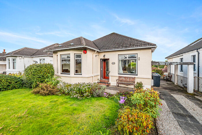 2 Bedroom Detached Bungalow For Sale In Stamperland Gardens, Clarkston, G76