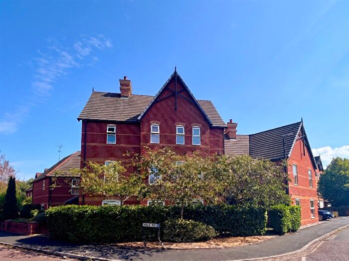 2 Bedroom Flat For Sale In Welman Way, Altrincham, WA15