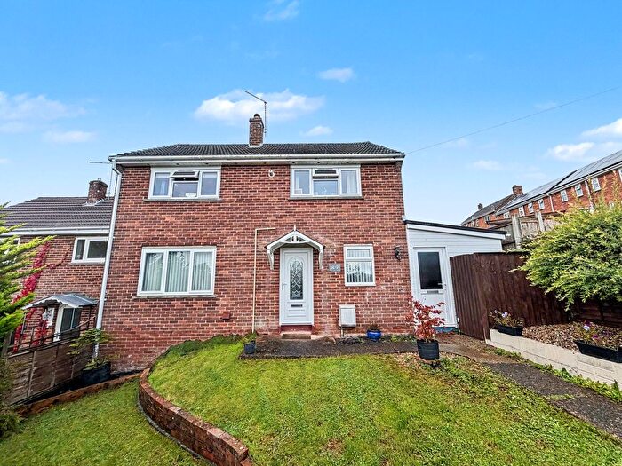 3 Bedroom Semi-Detached House For Sale In Higher Cotteylands, Tiverton, EX16