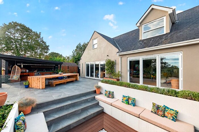 5 Bedroom Detached House For Sale In Henley Road Caversham Reading, Berkshire, RG4