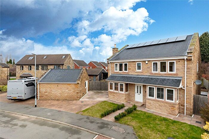 5 Bedroom Detached House For Sale In Waterwood View, Tingley, Wakefield, West Yorkshire, WF3