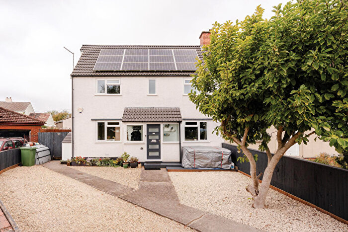 5 Bedroom Semi-Detached House For Sale In South Road, Almondsbury, Bristol, BS32