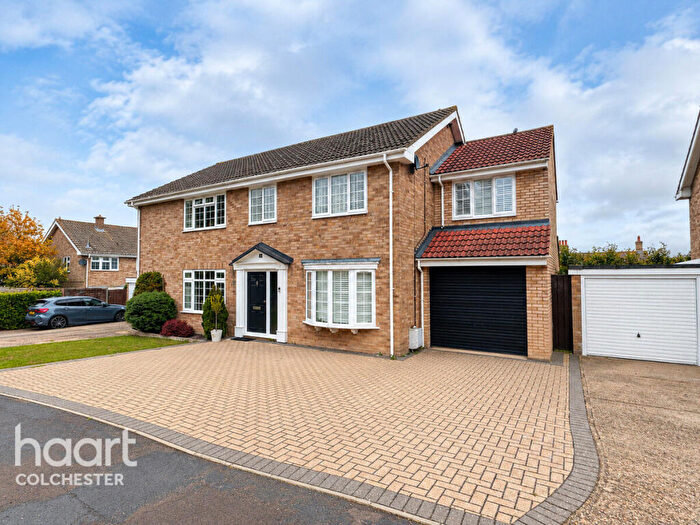4 Bedroom Semi-Detached House For Sale In The Paddocks, Bures, CO8