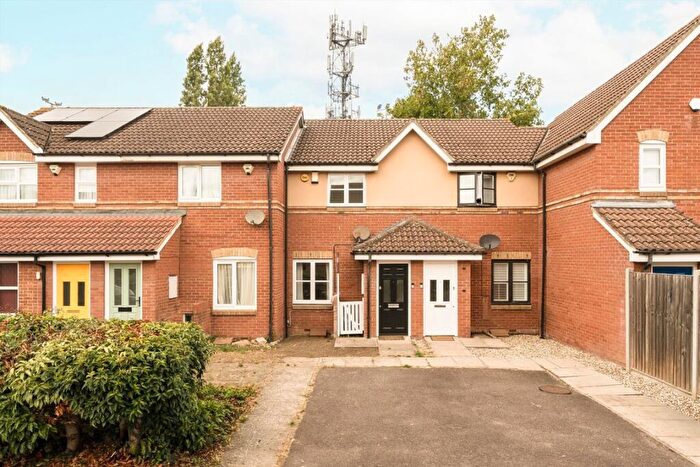 2 Bedroom House For Sale In Burrow Road, East Dulwich, SE22