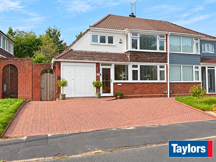 3 Bedroom Semi-Detached House For Sale In Richmond Grove, Wollaston, Stourbridge, DY8