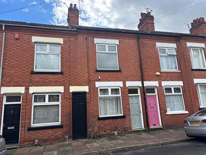 2 Bedroom Terraced House For Sale In Nugent Street, Off Fosse Road North, Leicester, LE3