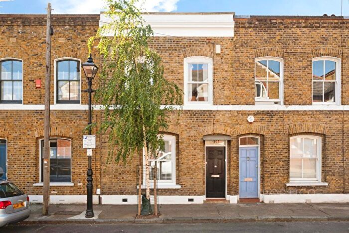 4 Bedroom House To Rent In Baxendale Street, London, E2