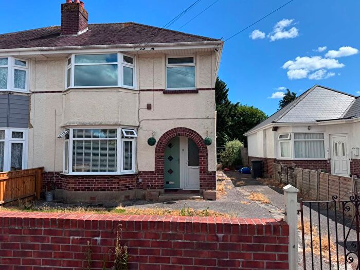 1 Bedroom Flat To Rent In Claremont Avenue, Bournemouth, BH9