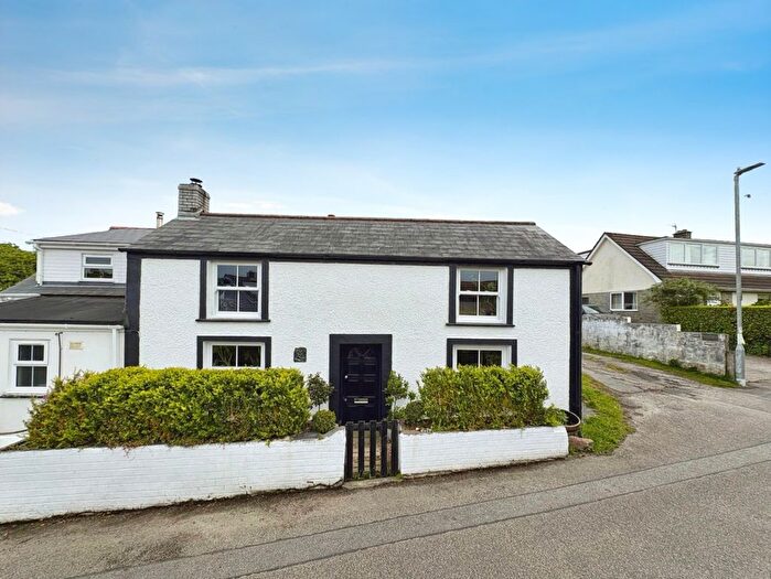 3 Bedroom Semi-Detached House For Sale In Godolphin Cross, Double Bedroom Charming Cottage, TR13