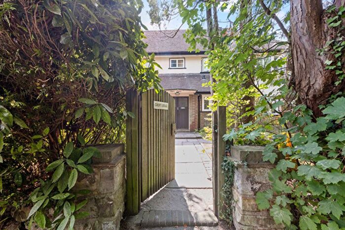 2 Bedroom Maisonette For Sale In Church Road, Croft Lodge Church Road, TN6