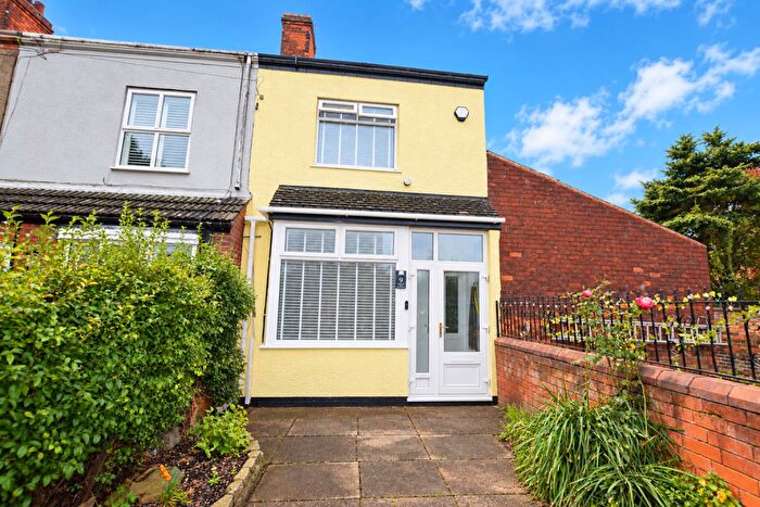 2 Bedroom End Of Terrace House To Rent In Elm Gardens, Cleethorpes, DN35