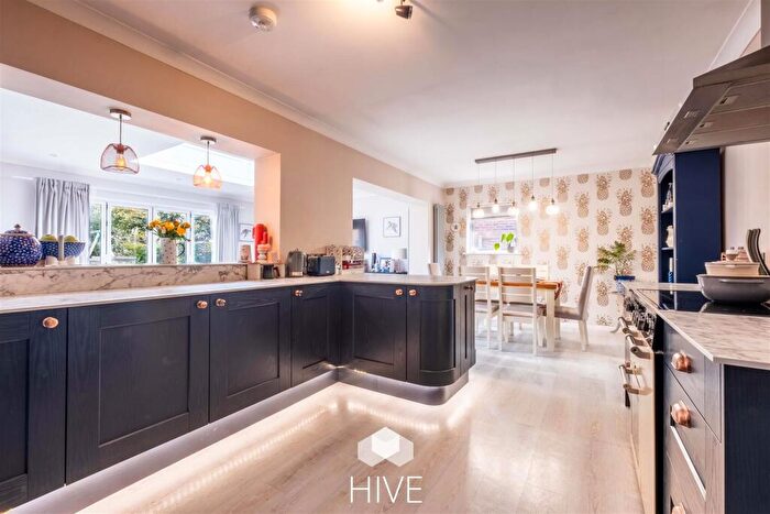4 Bedroom Bungalow For Sale In Stony Lane, Burton, Christchurch, BH23