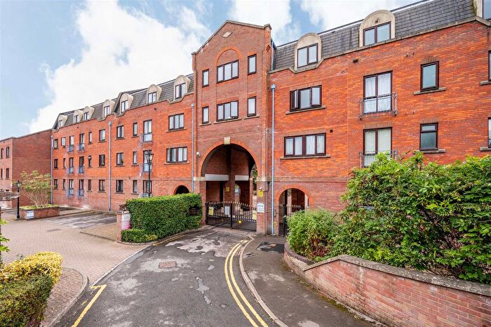 1 Bedroom Flat For Sale In Greys Court, Sidmouth Street, Reading, RG1