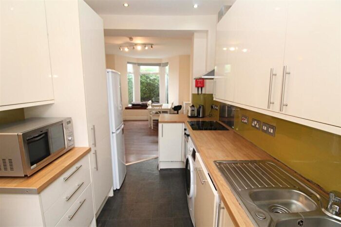 6 Bedroom Private Hall To Rent In Mackintosh Place, Roath, Cardiff, CF24