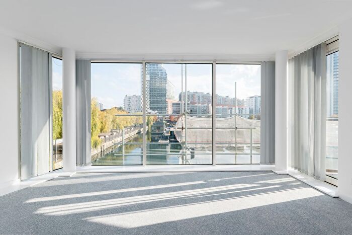 2 Bedroom Flat For Sale In Boardwalk Place, London, E14