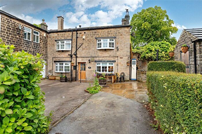 2 Bedroom End Of Terrace House For Sale In London Square, Rawdon, Leeds, West Yorkshire, LS19