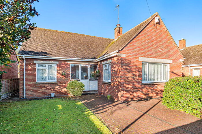 2 Bedroom Detached Bungalow For Sale In Laurel Drive, Prestbury, Cheltenham, GL52