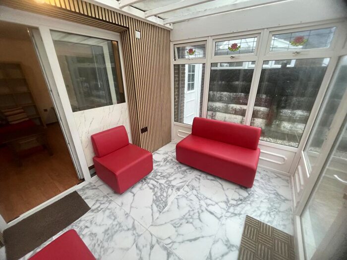 3 Bedroom Terraced House To Rent In Clint Way, L7