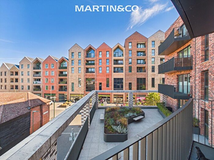 2 Bedroom Flat For Sale In Liberty House, Egham, TW20