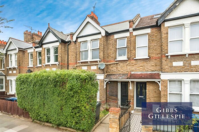 2 Bedroom Flat To Rent In Darwin Road, Ealing, W5