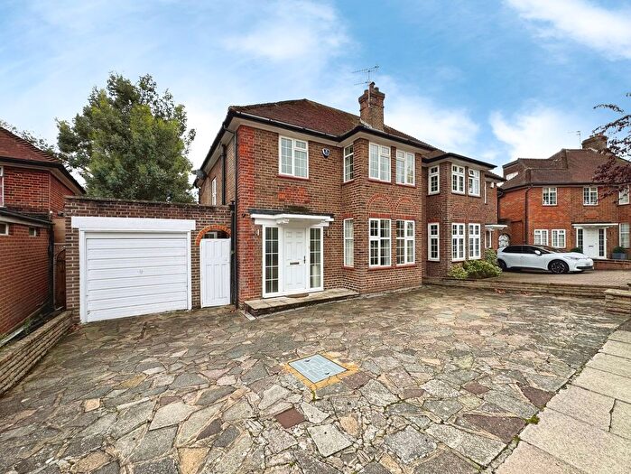 3 Bedroom Semi-Detached House For Sale In Fairview Way, Edgware, HA8