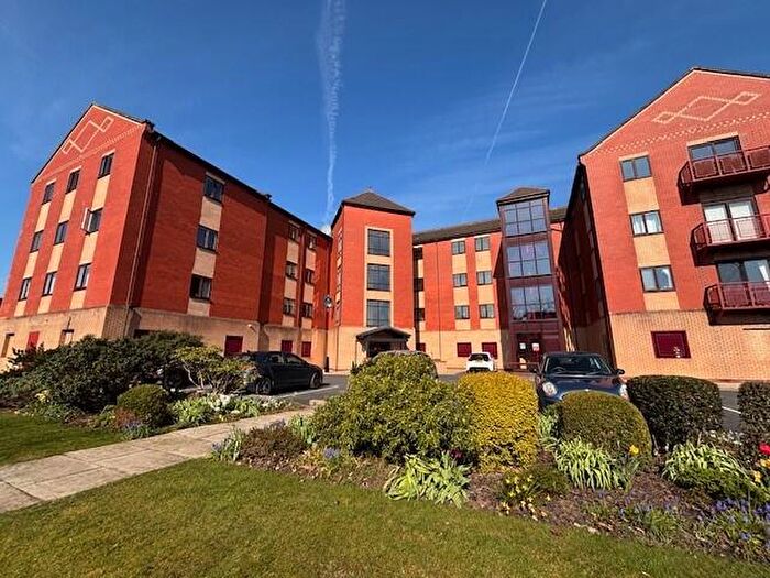 2 Bedroom Flat To Rent In Victoria Mansions, Navigation Way, Ashton-on-ribble, PR2