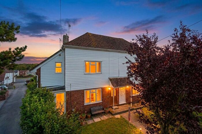 1 Bedroom Semi-Detached House For Sale In Queens Road, Willesborough, TN24