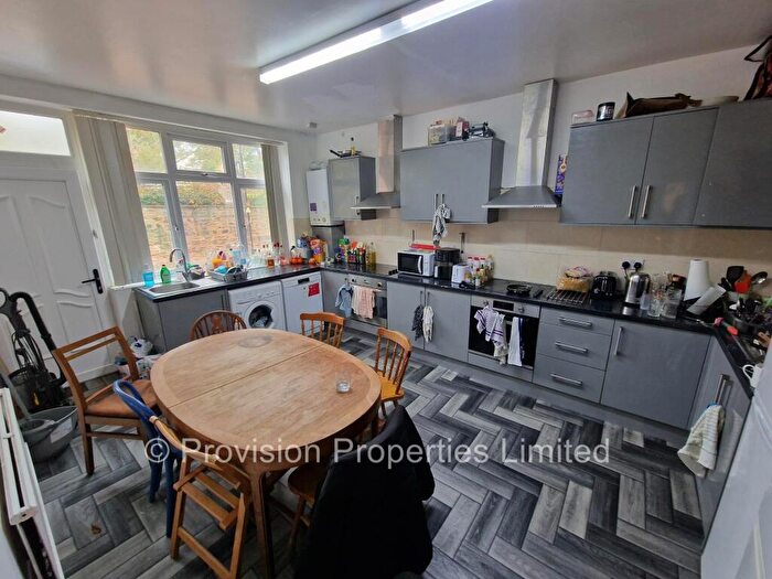 9 Bedroom Terraced House To Rent In Regent Park Terrace, Hyde Leeds, LS6