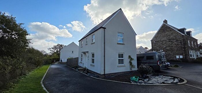 3 Bedroom House To Rent In Emma Grove, Tavistock, PL19