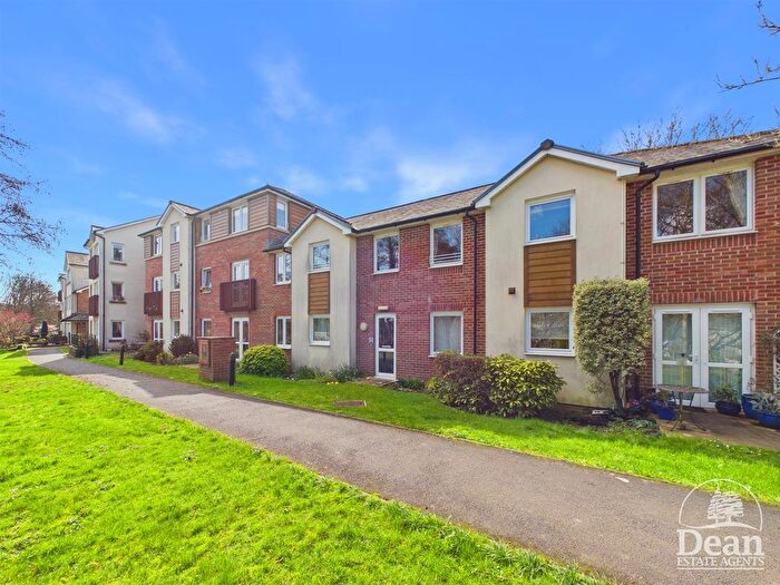 1 Bedroom Flat For Sale In Kings Meadow Court, Lydney, GL15