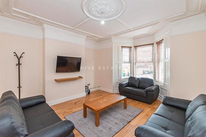9 Bedroom Terraced House To Rent In Osborne Avenue, Jesmond, Newcastle Upon Tyne, NE2