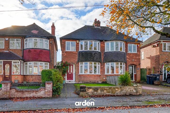 3 Bedroom Semi-Detached House For Sale In Heathleigh Road, Birmingham, B38