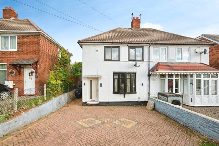 3 Bedroom Semi-Detached House For Sale In Copthorne Road, Birmingham, B44