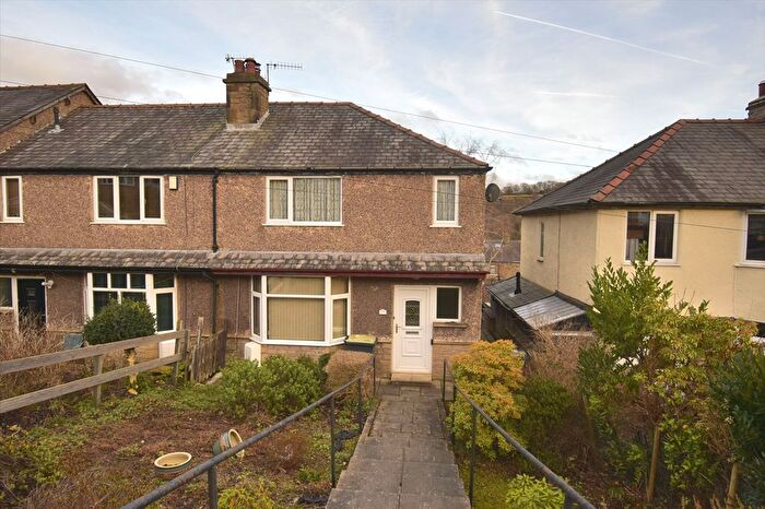 3 Bedroom End Of Terrace House For Sale In Orchard Avenue, Whaley Bridge, SK23