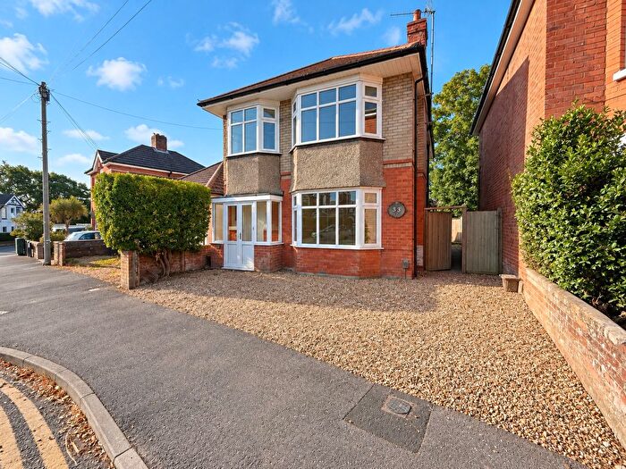 6 Bedroom Detached House To Rent In Easter Road, Bournemouth, BH9
