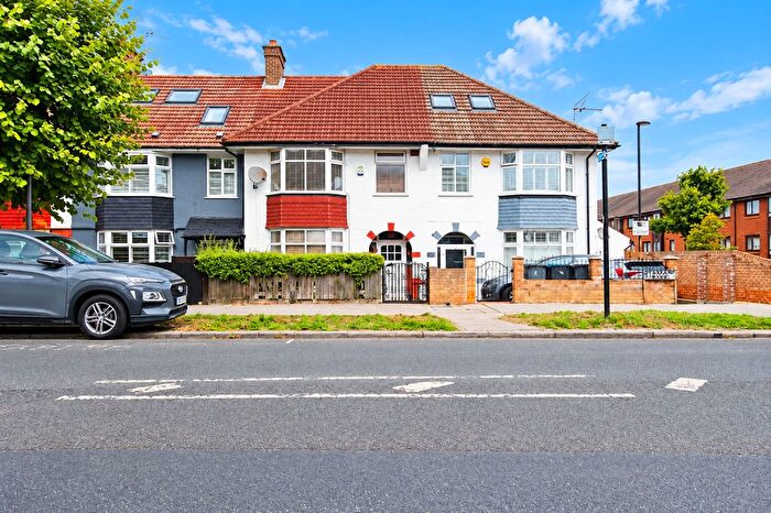 3 Bedroom Terraced House To Rent In Stanford Road, London, SW16