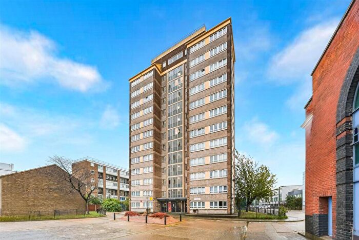 1 Bedroom Flat For Sale In Tuscan House, Knottisford Street, E2