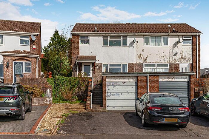 3 Bedroom Semi-Detached House For Sale In Llanberis Close, Tonteg, CF38