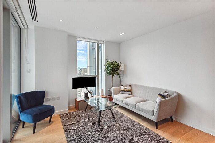 2 Bedroom Flat To Rent In City Road, Shoreditch, EC1V