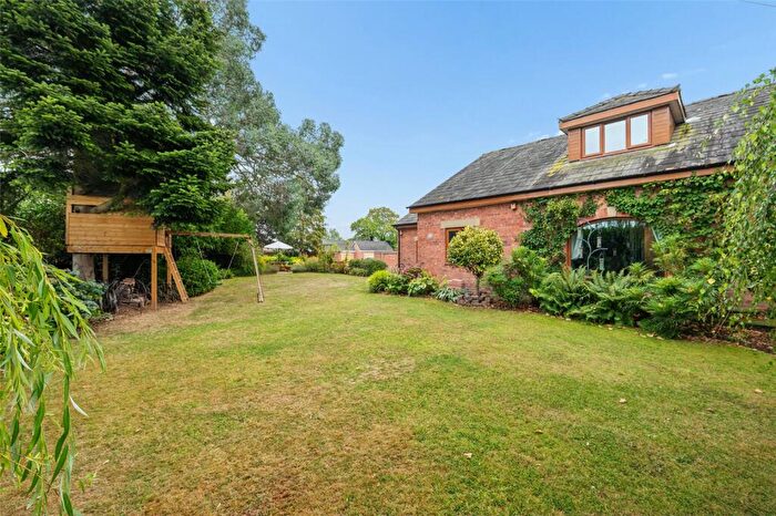 4 Bedroom Detached House For Sale In Huntsman Chase, Treales Road, Treales, Preston, PR4