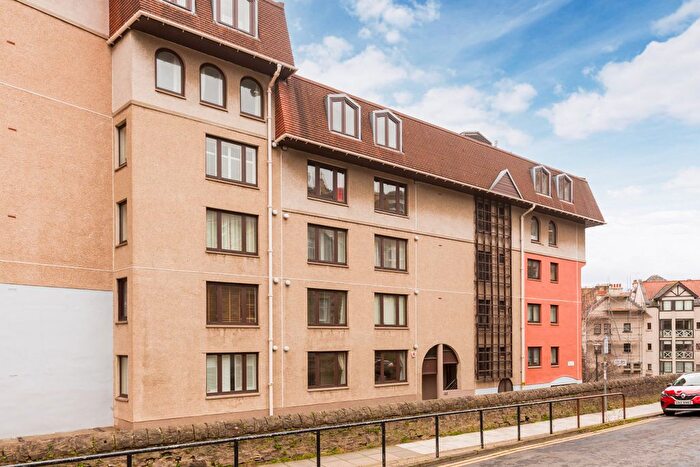 3 Bedroom Flat For Sale In / Belford Road, Dean Village, Edinburgh, EH4