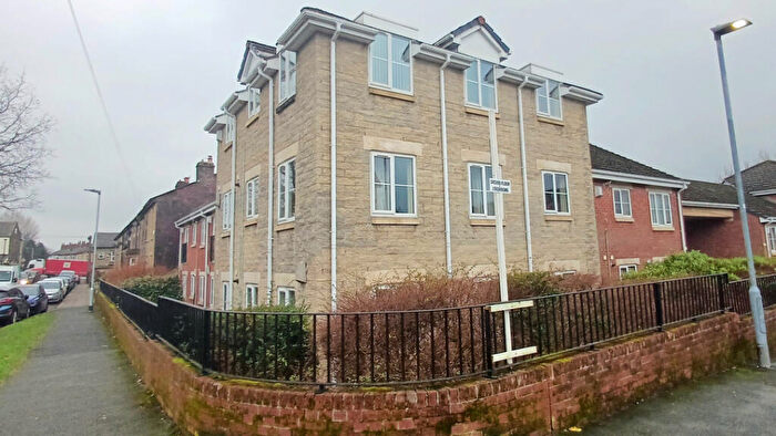 2 Bedroom Flat For Sale In Meadow Heights, Bury, BL0
